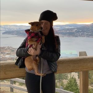 Meet your Posher, Molly